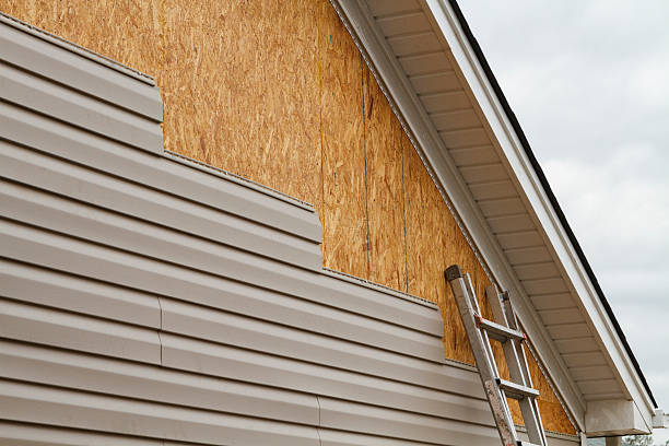 Professional Emergency Siding Repair technician working in Fairborn, OH